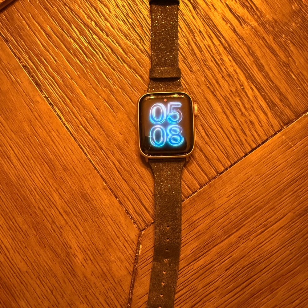 Apple Smartwatch with Black Strap 40mm